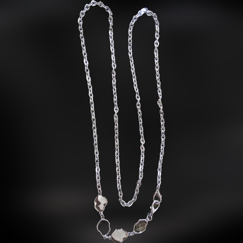 Unbranded accessory Silver Long chain for the wallet or bag 49in NWOT